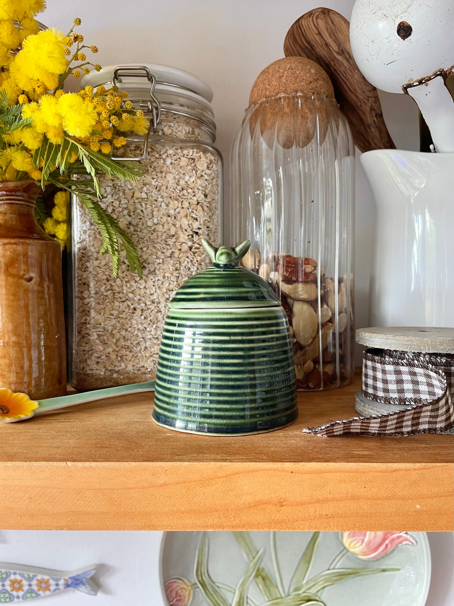 Green Bee Honey Pot
