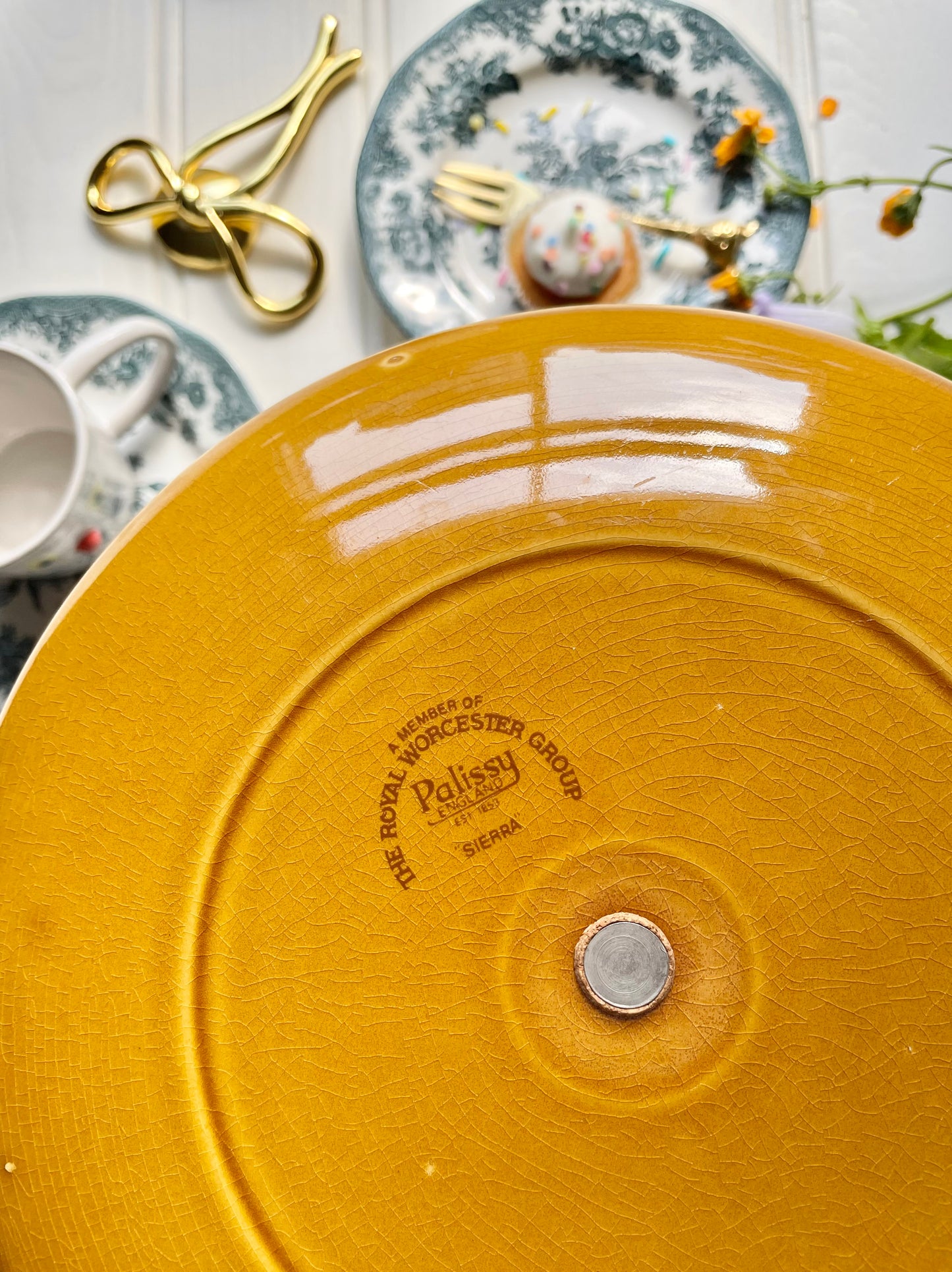 Palissy Cake Stand