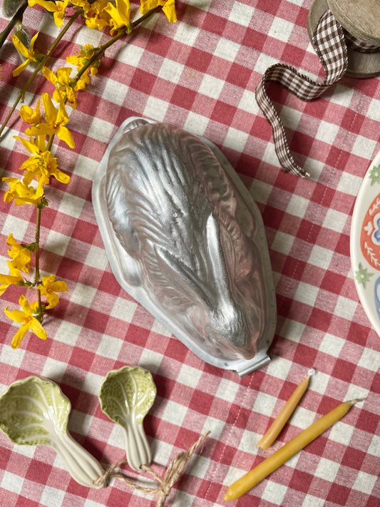 Vintage Tin Bunny Mold