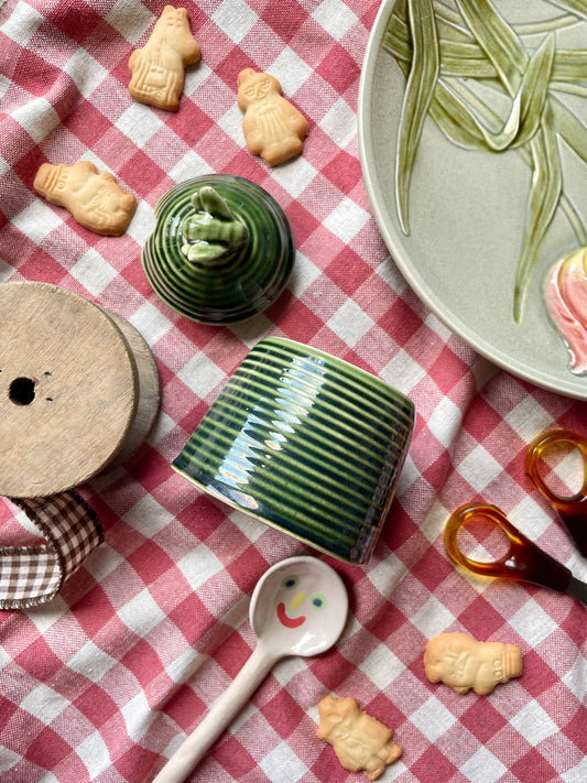 Green Bee Honey Pot