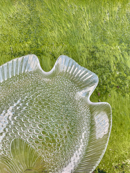 Large fish serving dish 🐟