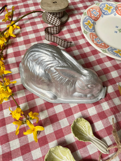 Vintage Tin Bunny Mold