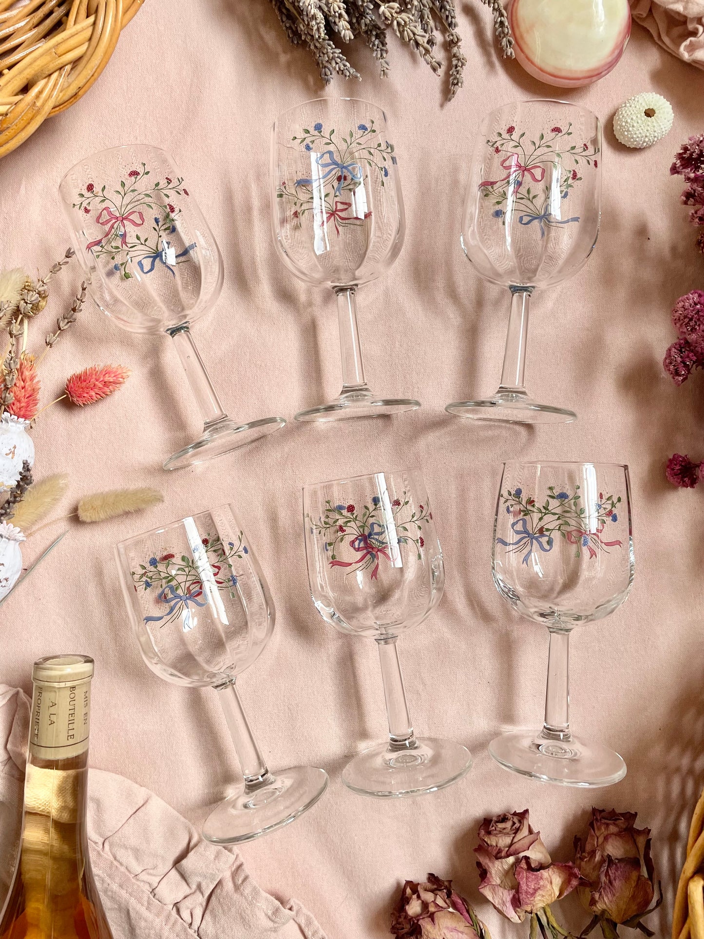 Set of 5 Vintage Italian Bow Glasses 🎀