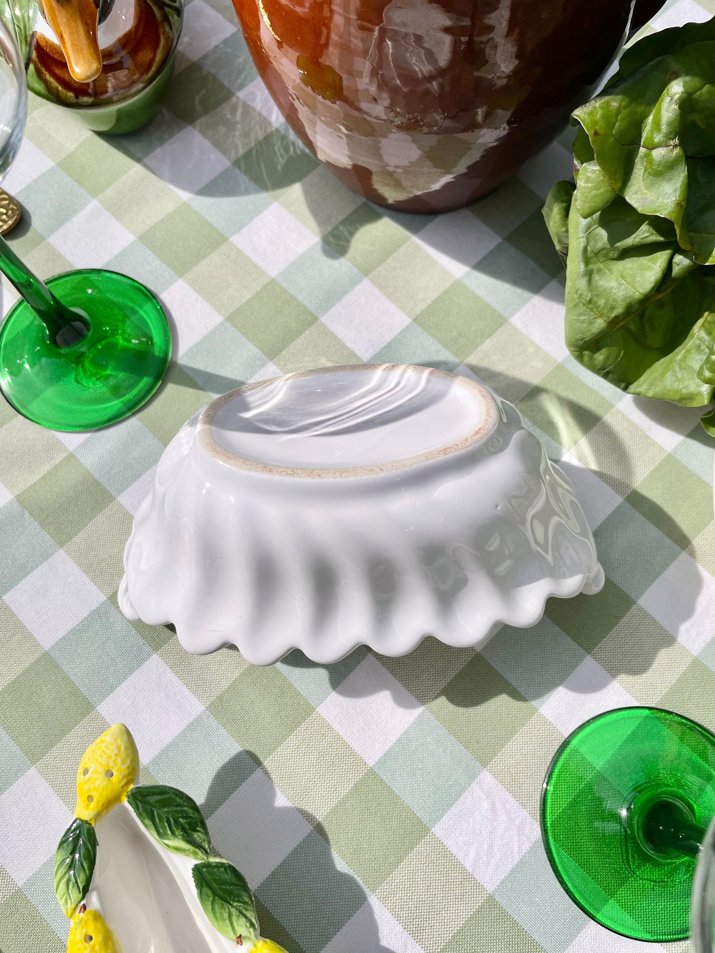 White ceramic scalloped edge basket