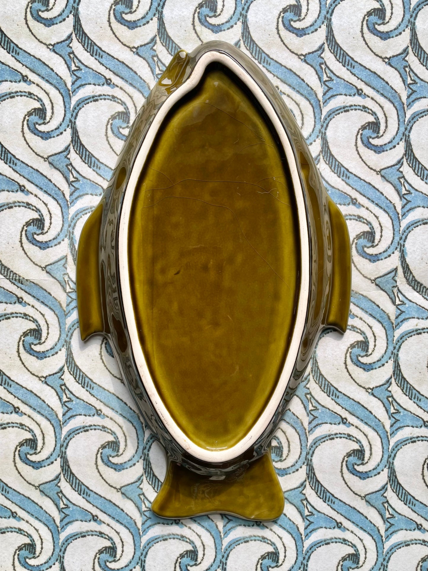 Fish sectional serving platter