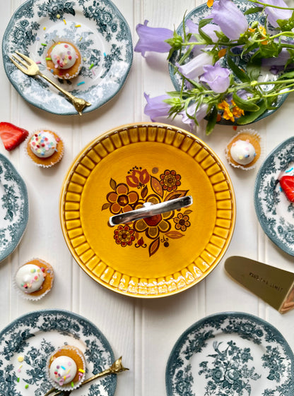 Palissy Cake Stand
