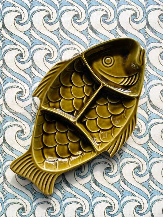 Fish sectional serving platter