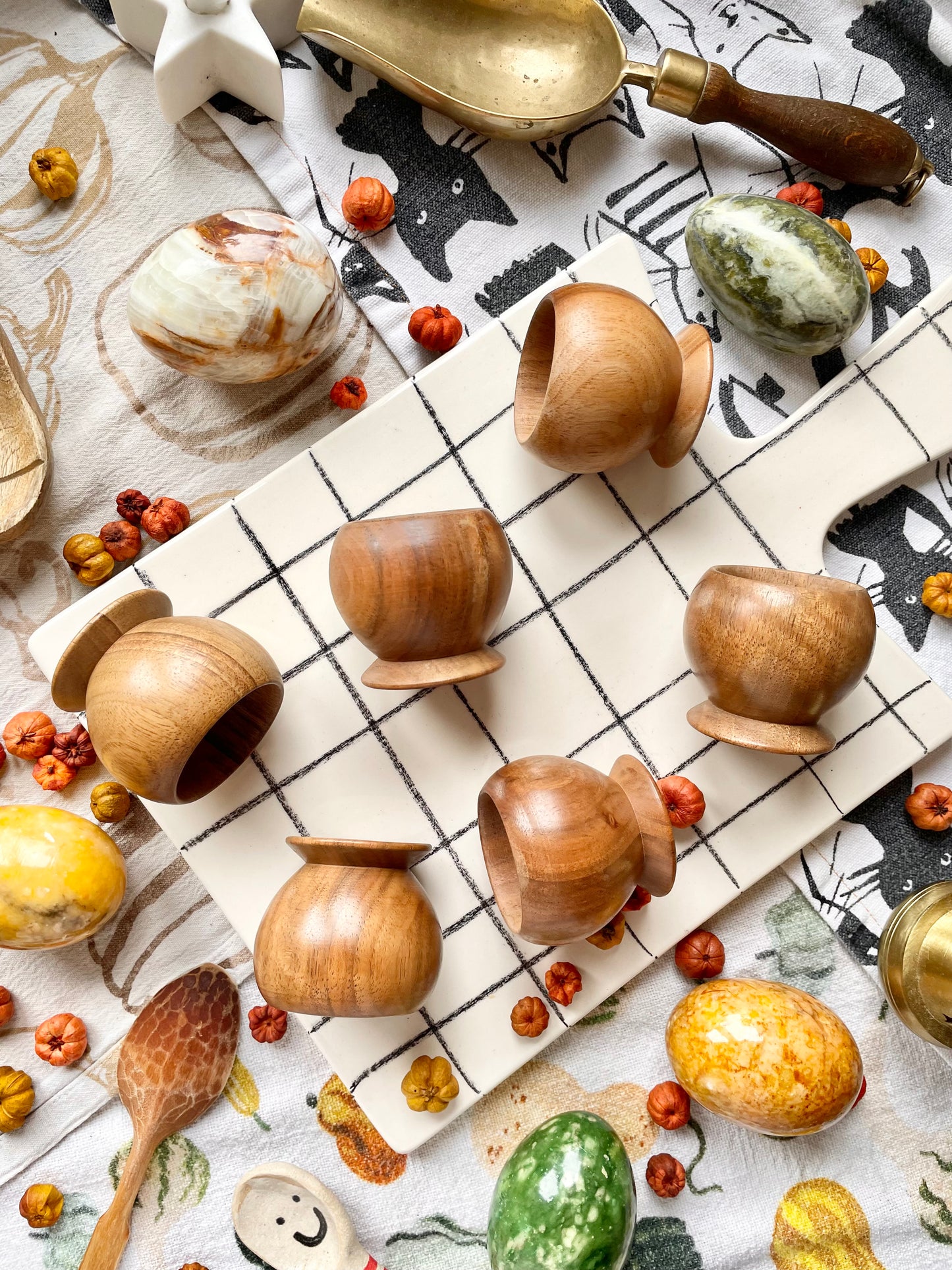 Set of 6 wooden egg cups 🥚