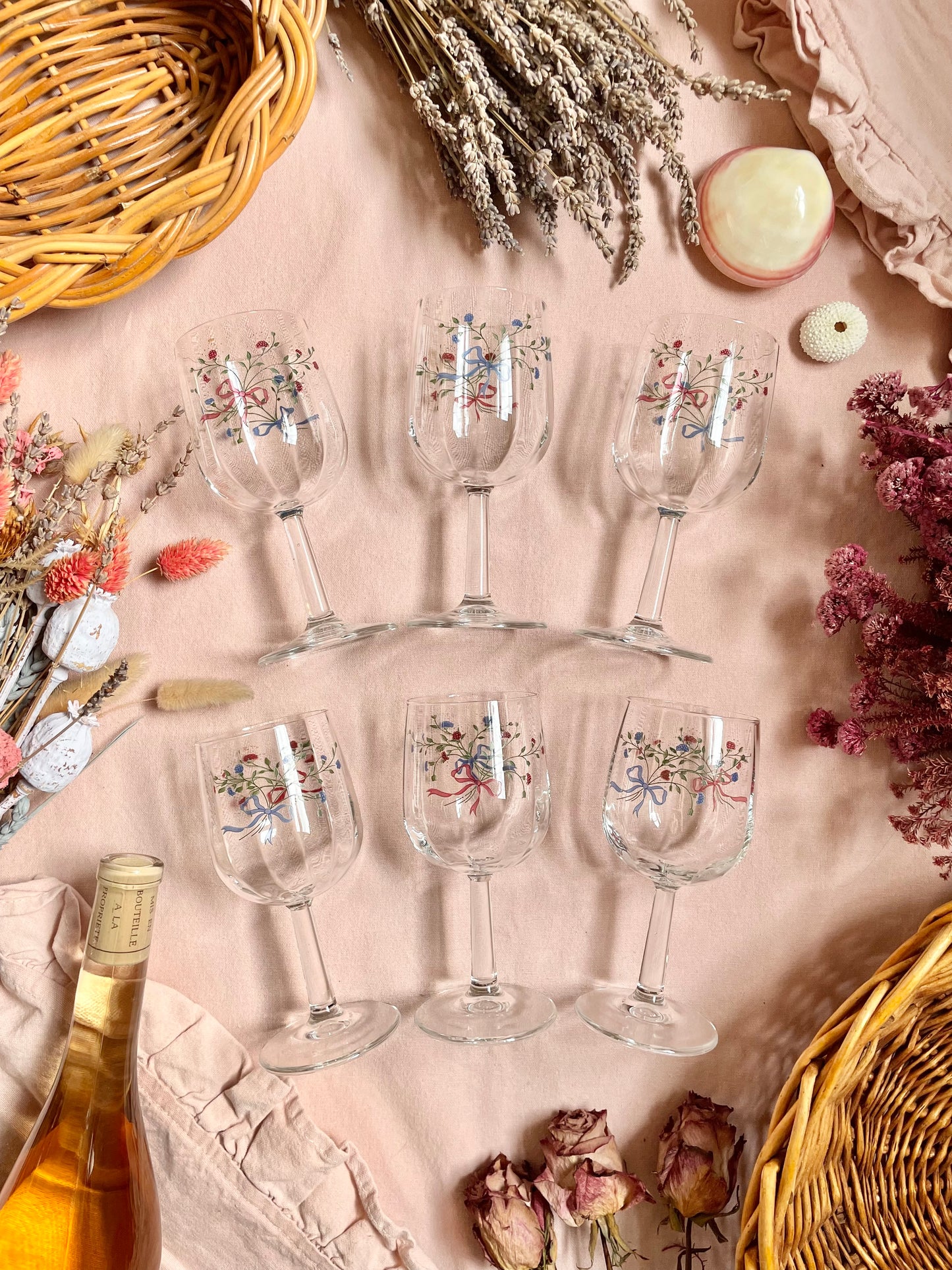 Set of 5 Vintage Italian Bow Glasses 🎀