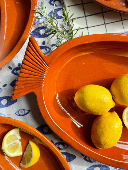 8-piece set of terracotta fish serving dishes